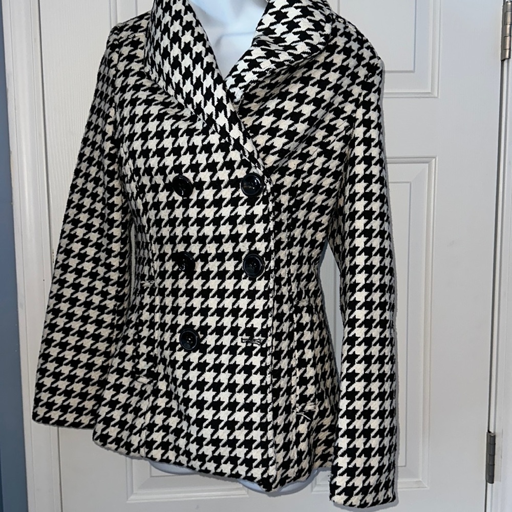 Great condition teen pea coat black inside lining